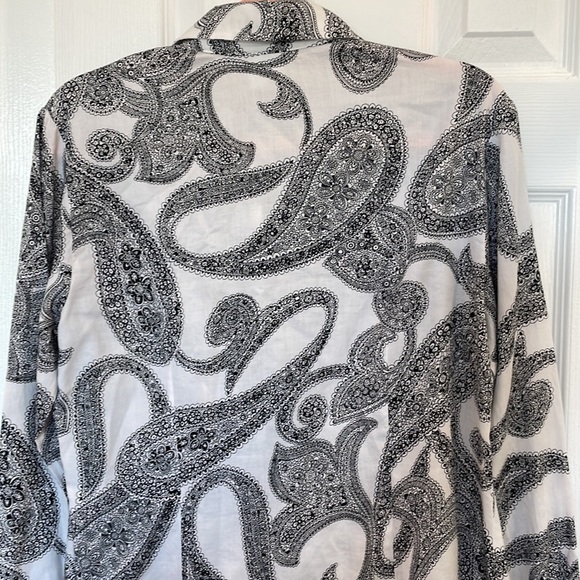 FINLEY BLACK AND WHITE PAISLEY TIE FRONT BUTTON DOWN LONG SLEEVE TOP BLOUSE SZ M - Picture 12 of 13